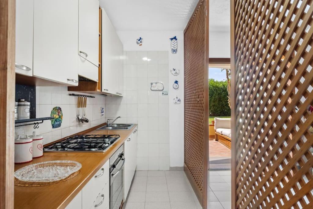 Superb Nature -panoramic Sea View & Jacuzzi- Villa Olbia